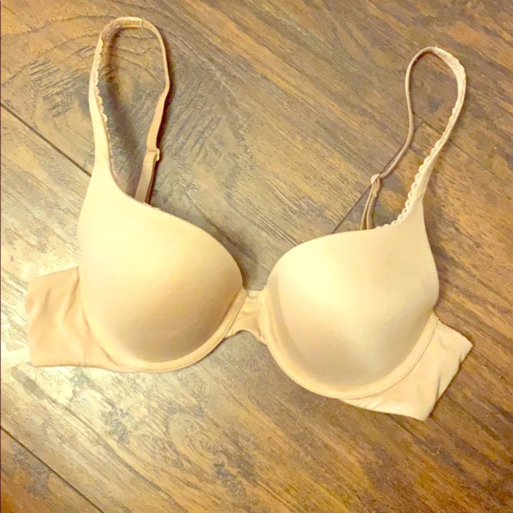 Victoria’s Secret Body by Victoria Bra